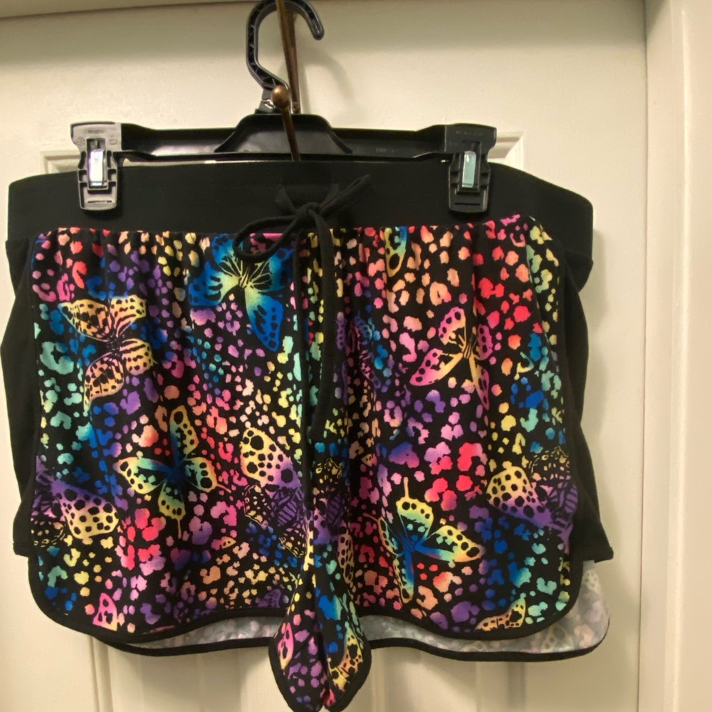Colorful Butterfly Print Women's Shorts